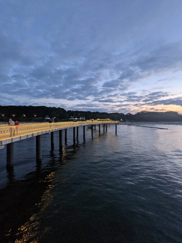Koserow Seebrücke Blick Richtung Strand