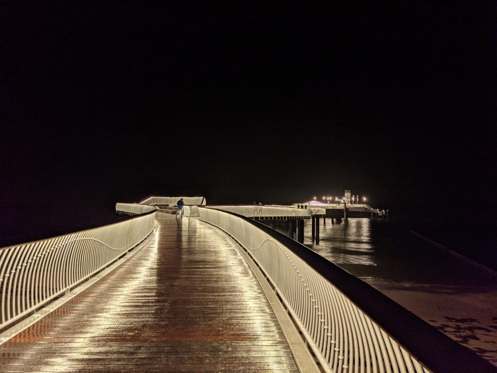 Die Seebrücke in Koserow bei Nacht
