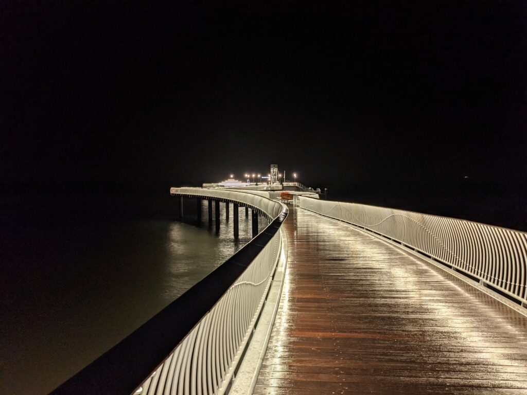 Nachtbild der Seebrücke in Koserow